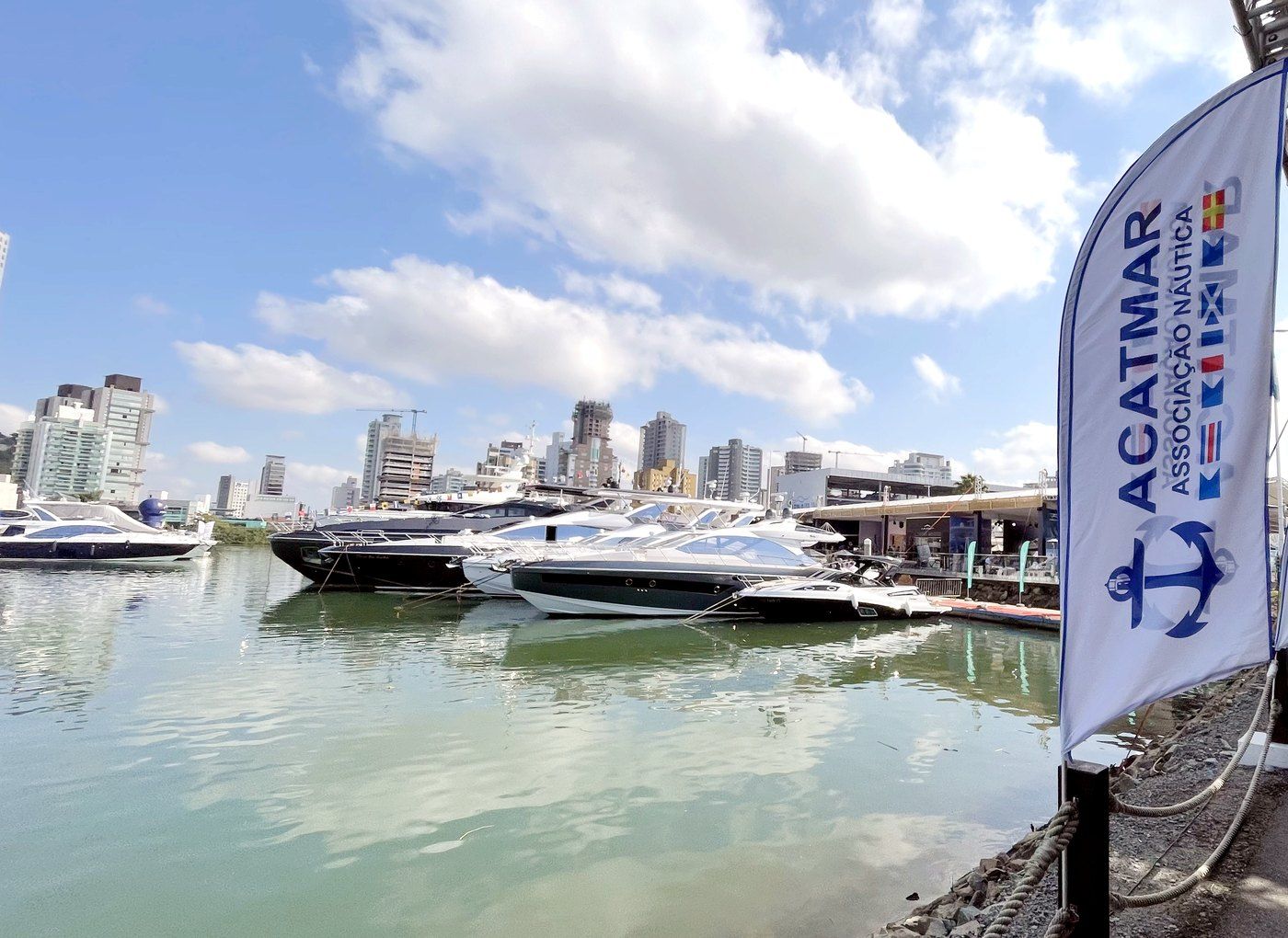 Itajaí assume a liderança nacional na exportação de barcos e confirma a força da náutica catarinense